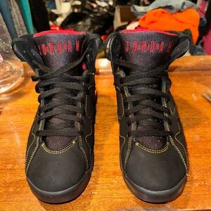 I’m selling these Jordan’s I can’t fit any more price is 120 Applepay or PayPal